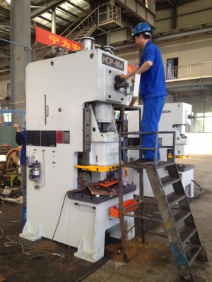 Кривошипно-шатунный пресс HCP-60A