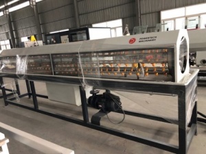 Экструзионная трубная линия производства трубы ПНД