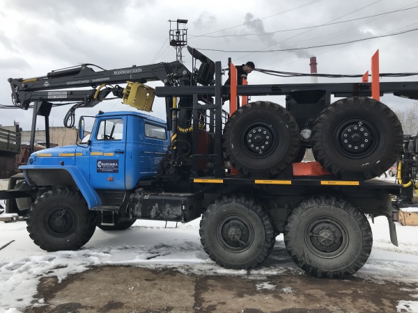 Лесовоз Урал капремонт 2026 ЯМЗ-236НЕ2 сновым ГМ манипулятором Майман 100S