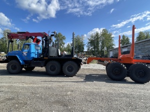 Лесовоз Урал 5557 с ГМ Велмаш 10-74