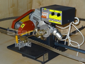 Станок для заточки зубьев ленточных пил АЗУ-08