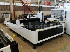 Оптоволоконный станок для резки металла XTC-1530HE/2000 Raycus