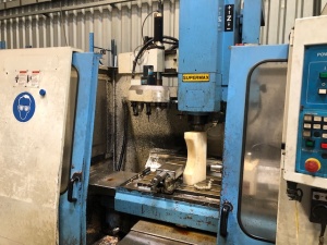 Обрабатывающий центр с ЧПУ - YCM Supermax VMC 85 A = 6230 Mach4metal