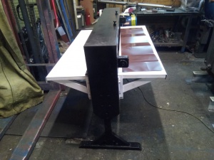 станок для нанесения ребер жесткости