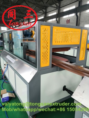 Экструзионная линия по производству террасной доски из ДПК