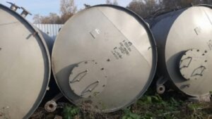 Емкости би-металл (внутри нержавейка), объем -16 куб.м., горизонтальные