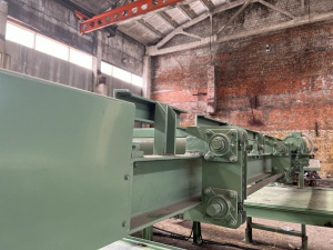 Рольганг приводной с цепным сбросом