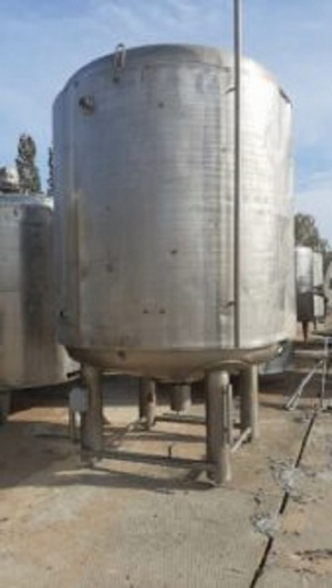 Емкость нержавеющая (стерил-танк), объем -10 куб.м., вертикальная, рубашка, термос