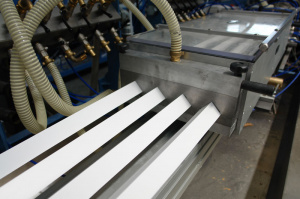 ПВХ профильная линия экструзионной профильной линии