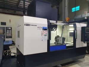 ВЕРТИКАЛЬНО ОБРАБАТЫВАЮЩИЙ ЦЕНТР С ЧПУ HWACHEON VESTA-1300B