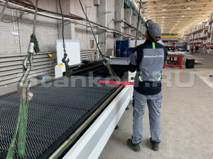 Оптоволоконный лазер со сменным столом для резки металла LF3015GC/1500 Raycus