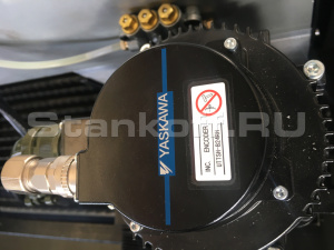 Оптоволоконный лазер со сменным столом для резки металла LF3015GC/1500 Raycus