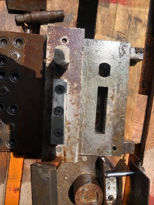 Пресса для производства дверей