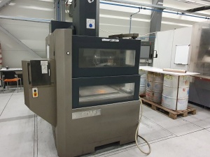 ЭЛЕКТРОЭРОЗИОННЫЙ СТАНОК MAKINO EDAF3