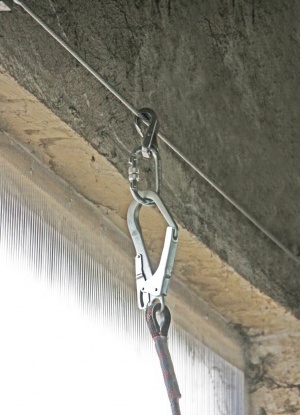 Монтаж страховочных канатов, тросов, анкерных линий, лееров