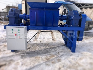 Универсальный промышленный шредер для полимеров, резины, древесинных отходов, бумаги, стекла ШДП-2800