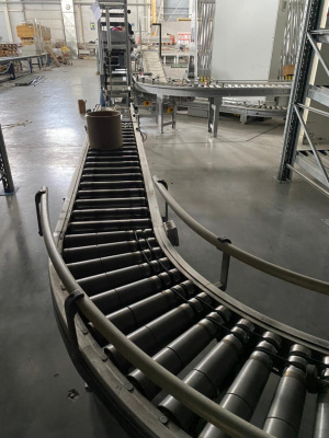 Конвейерная линия роликового типа Equinox Europe