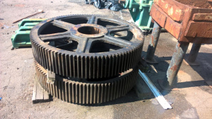 Новые, без износа, с хранения шестерни Z 113, Z 29, Z 31 и Z 33 на вальцы резиносмесительные СМ 2100/660/660 производитель Большевик