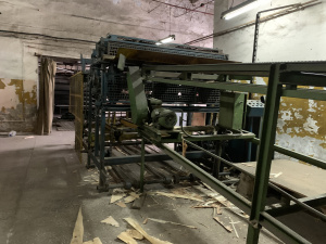 Оборудования для изготовления фанеры пресс,лущильный,шпоно починка