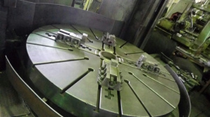 Токарно-карусельный станок 1525