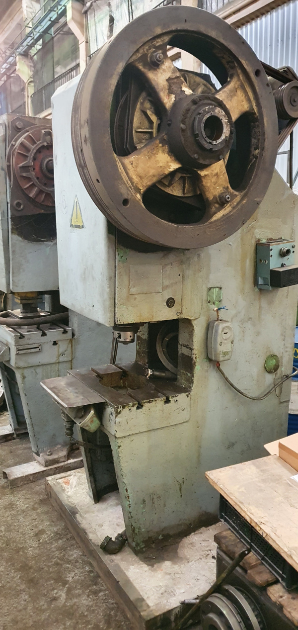 кривошипный пресс КД2126