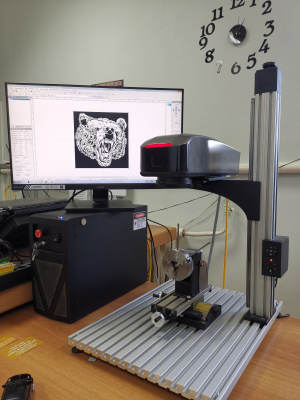 SharpMark Fiber Optima 30вт купленный в 2019 у компании «SharpLase» лучший профессиональный 3D оптоволоконный лазерный гравер