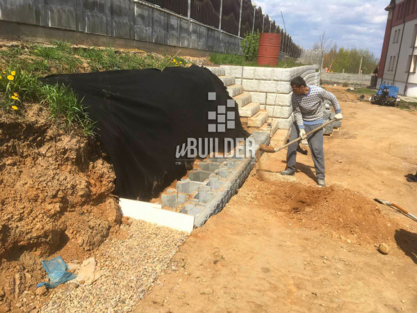 Станок для производства блоков подпорной стены