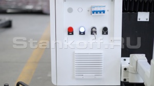 Оптоволоконный лазерный станок для резки металла XTC-1530W/6000 Raycus