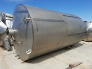 Емкости нержавеющие, объем -12 куб.м., вертикальные, термос