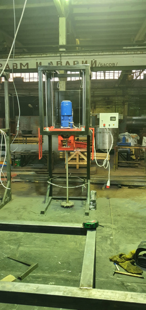 Диссольвер подьемный