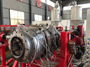 Линия производства полиэтиленовых 3-х слойных труб ПНД 200-500мм