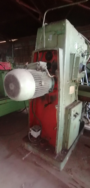 Вертикальный фрезерный станок ВМ127