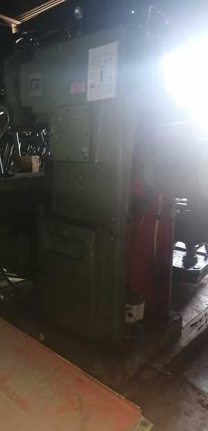 Вертикальный фрезерный станок ВМ127