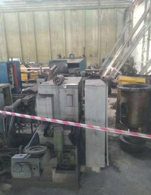 Отрезной станок 8Г663