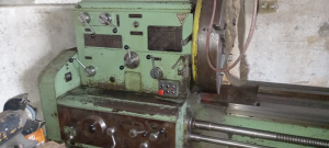 Токарный станок с длинной станиной, модель 1м658 (1м65-8)