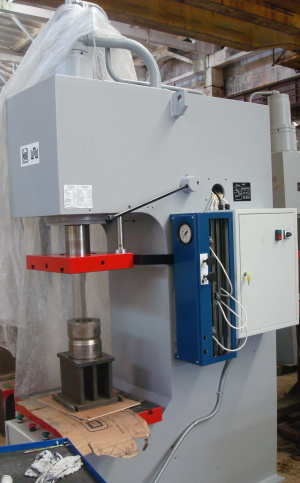 Пресса Гидравлические одностоечные после модернизации: модели - РYЕ 3т. 10т. 25т. 40т. 63т 100т. 160т. 250