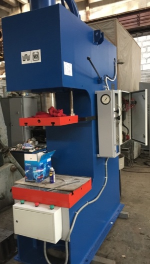 Пресса Гидравлические одностоечные после модернизации: модели - РYЕ 3т. 10т. 25т. 40т. 63т 100т. 160т. 250