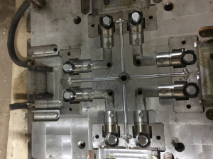 Пресс-форма ппр муфта d20х1/2" угол d20х1/2"