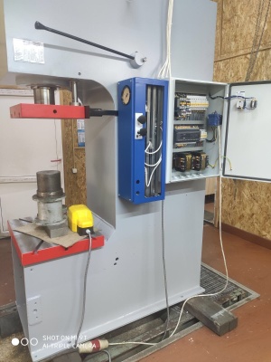 Пресса Гидравлические одностоечные после модернизации: модели - РYЕ 3т. 10т. 25т. 40т. 63т 100т. 160т. 250