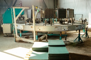 Автоматизированная линия по переработке автомобильных шин в резиновую крошку + производство резиновой плитки, утилизация