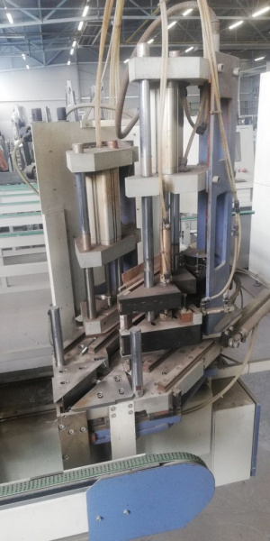 Четырехголовый сварочный станок Hollinger MSP-I-280-300