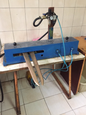 комплект промышленного оборудования б.у. для выделки шкур пушных зверей и машину химчистки