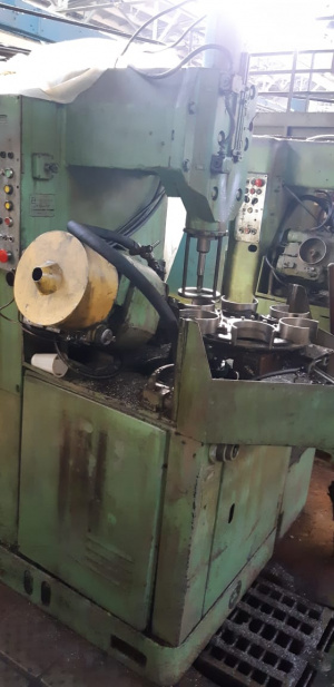 Зубофрезерный станок (аналог 5В312) авс в12 42282