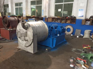 Центрифугу двухступенчатую толкательную для пороха HR800-N