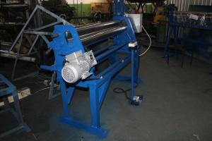 Вальцы (вальцовочный станок) электромеханический