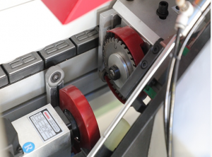 Станок для облицовывания кромок мебельных деталей WoodTec X400