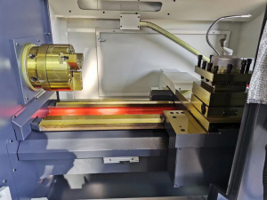 Токарный станок с ЧПУ CK6150