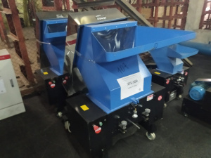 Дробилка для пластиков XFS - 500