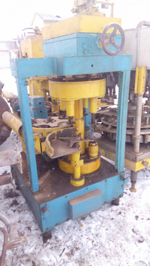 Наполнитель и закаточная машина для СКО банки