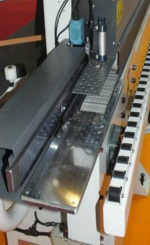 Станок для облицовывания кромок мебельных деталей WoodTec X400